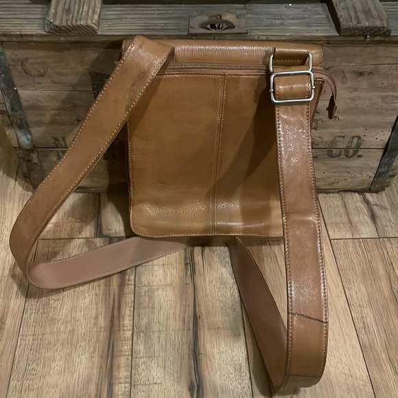 Vintage Fossil Messenger Crossbody - Picture 8 of 12